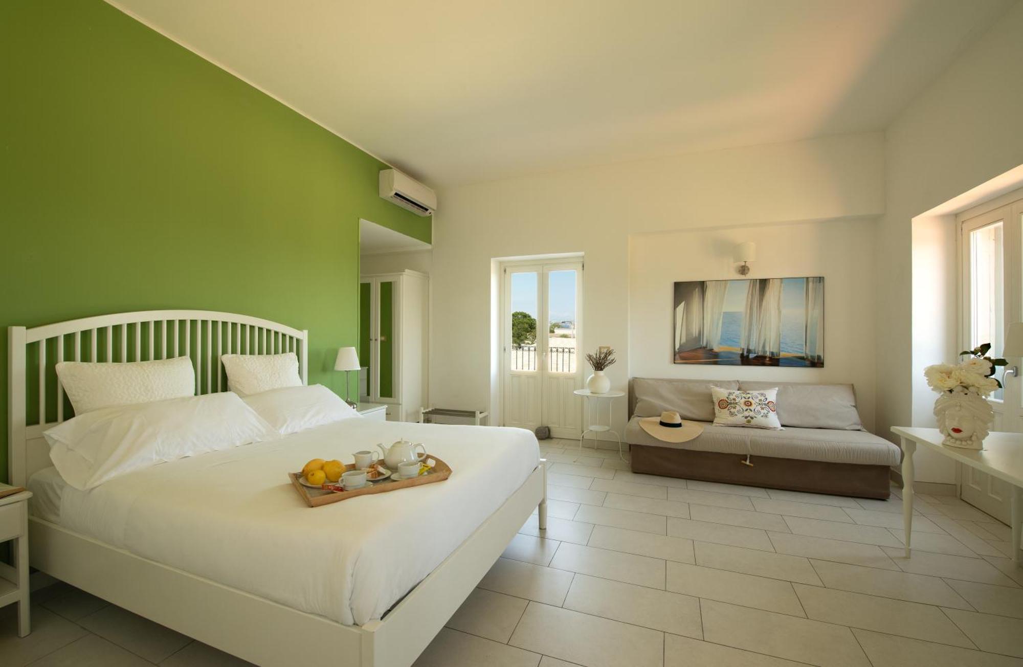 Isola Charm B&B - A Historic Villa Near Punta Del Pero Beach Syracuse Exterior foto