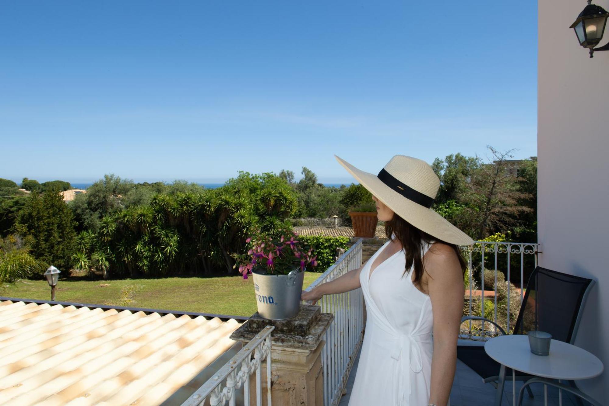 Isola Charm B&B - A Historic Villa Near Punta Del Pero Beach Syracuse Exterior foto
