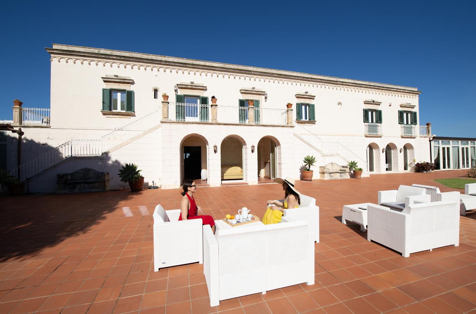 Isola Charm B&B - A Historic Villa Near Punta Del Pero Beach Syracuse Exterior foto