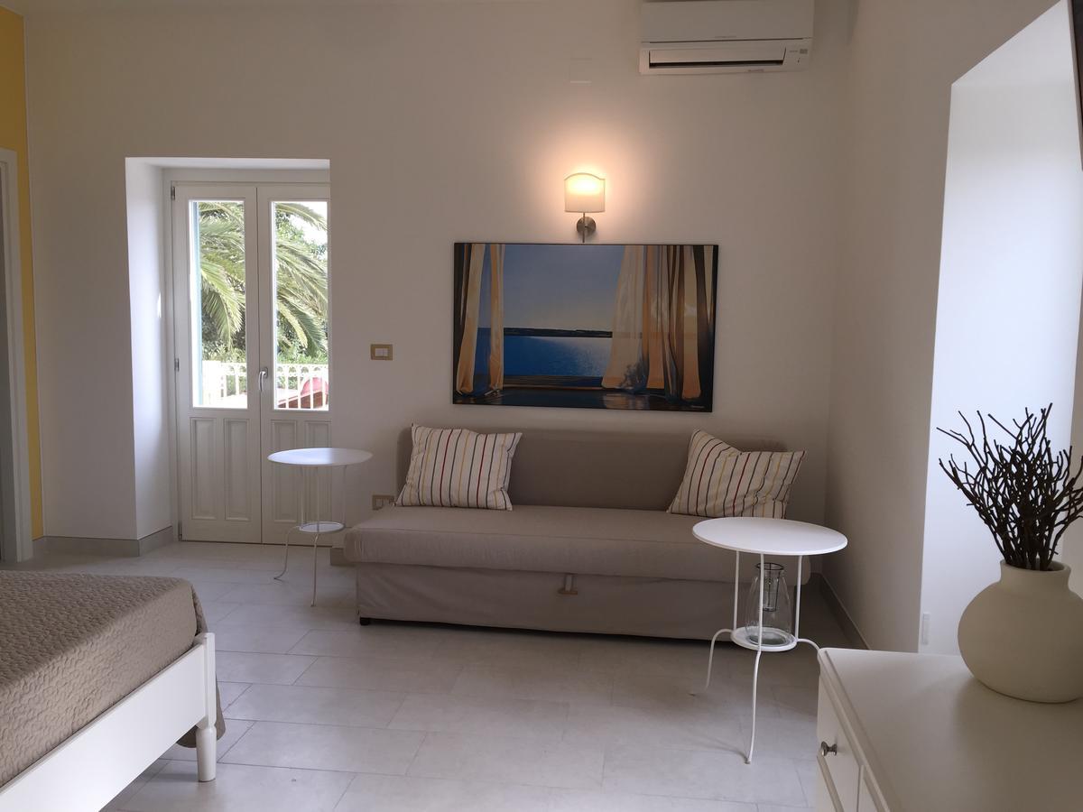 Isola Charm B&B - A Historic Villa Near Punta Del Pero Beach Syracuse Exterior foto